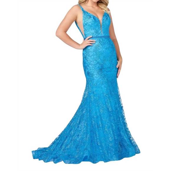NEW ELLIE WILDE v neck maxi dress in blue